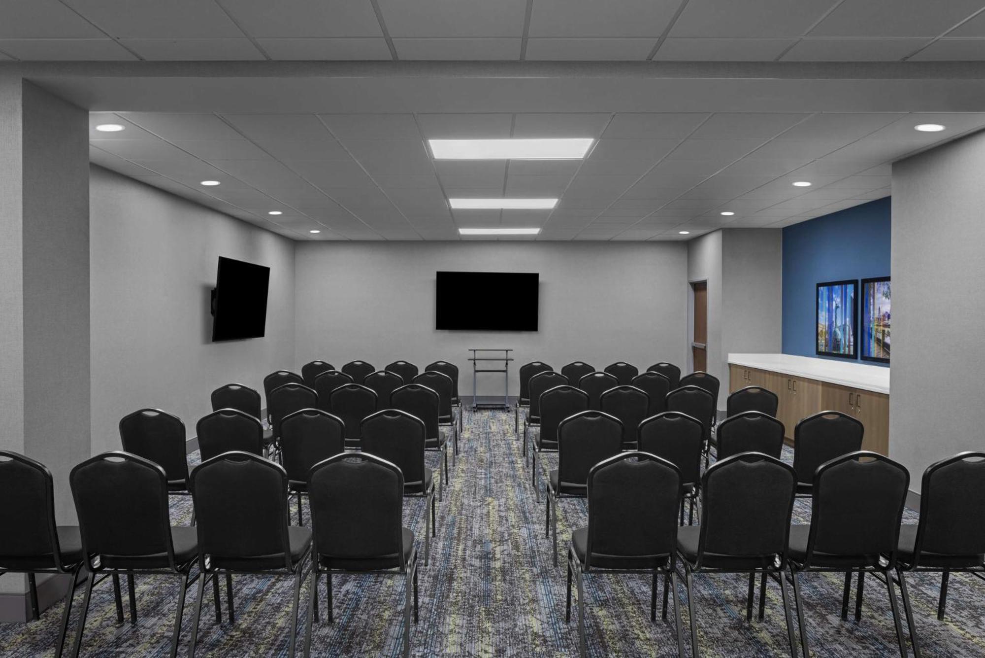 Hampton Inn Cleveland-Downtown Εξωτερικό φωτογραφία