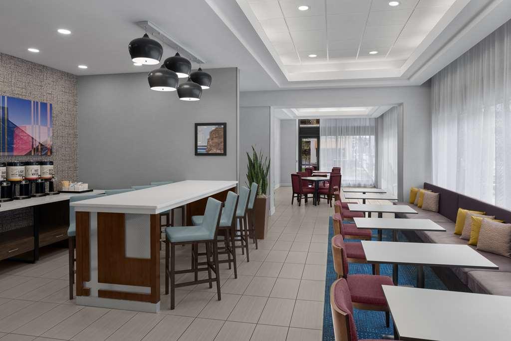 Hampton Inn Cleveland-Downtown Εστιατόριο φωτογραφία