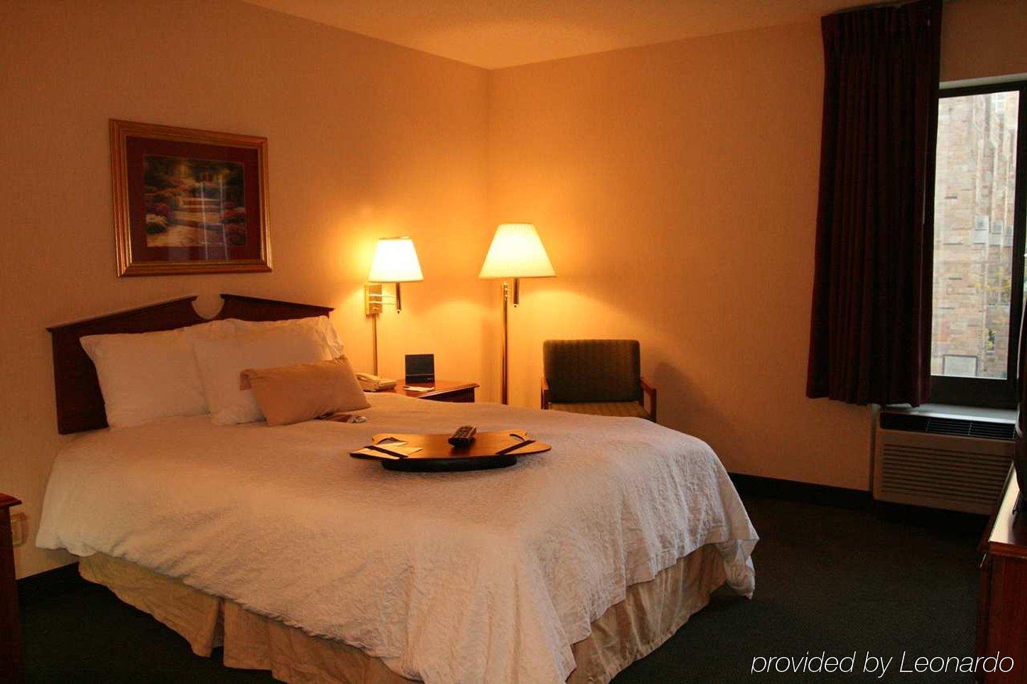 Hampton Inn Cleveland-Downtown Δωμάτιο φωτογραφία
