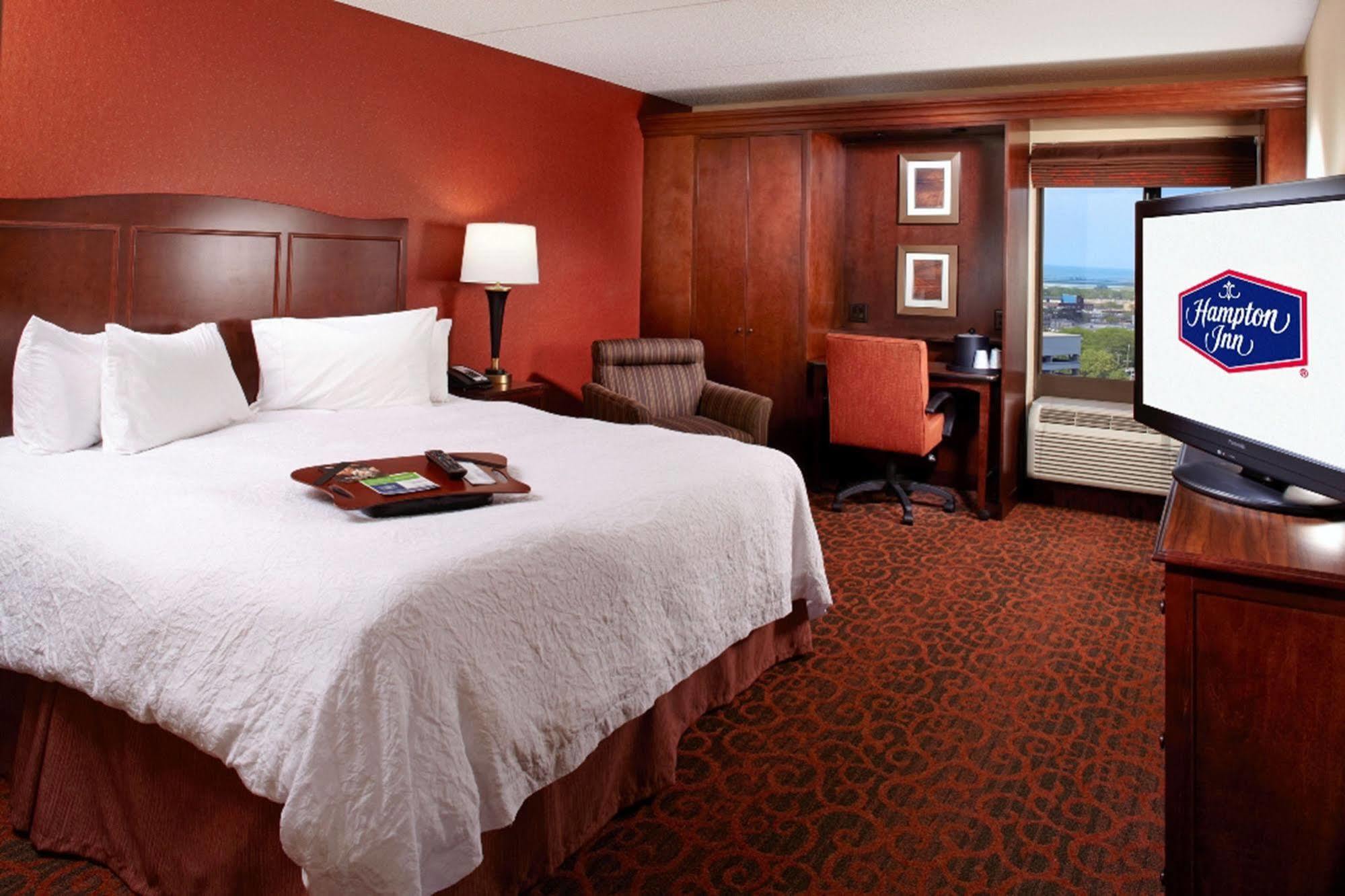 Hampton Inn Cleveland-Downtown Εξωτερικό φωτογραφία