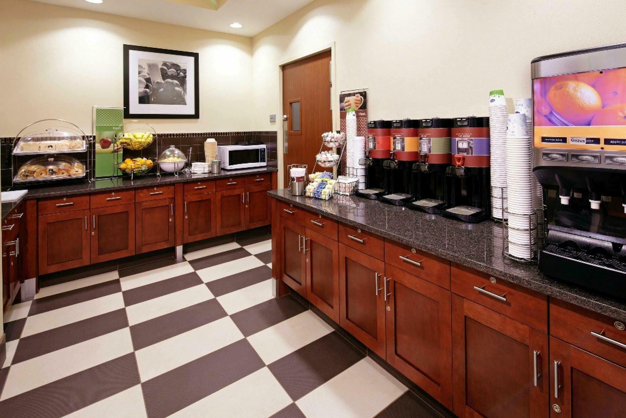 Hampton Inn Cleveland-Downtown Εξωτερικό φωτογραφία